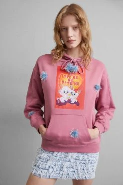 Dominika Kozakova Love Me Or Hate Me Hoodie - Hoodie - Pink