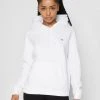 Tommy Jeans Regular Hoodie - Hoodie - White -Gant shop 00abb3c03ab04079991dcf156c77f3db