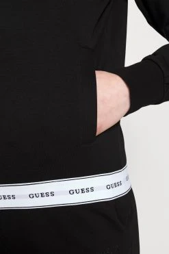 Guess Zip Hoodie - Pyjamasoverdel - Jet Black -Gant shop 02405cc95bd641f4bf8287e37b091177 scaled