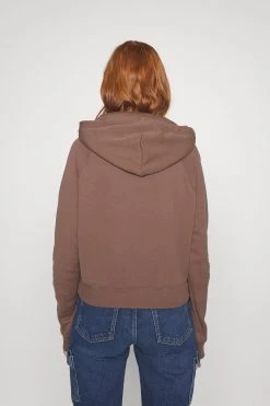 Converse Chuck Taylor Hoodie - Hoodie - Squirrel Friend -Gant shop 03e1f0b89c9b4435a6ca1629ab066ec1 scaled