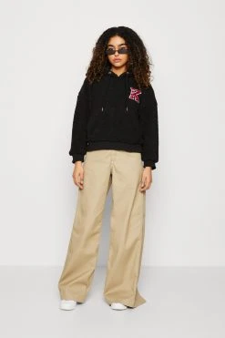 Karl Kani Retro Patch Hoodie - Fleecegenser - Black -Gant shop 05c16f551a6e413998ed8cddbb8c8d1f scaled