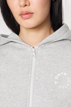 7 Days Active Cropped Hoodie - Sweatjakke - Grey -Gant shop 0675cd87eb1545959a8b03f88655f5a2 scaled