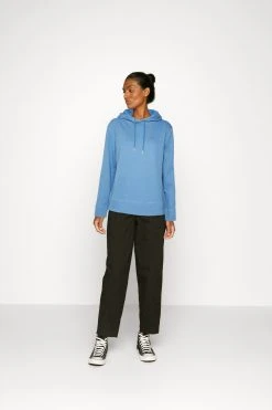 Tommy Hilfiger Regular- Hoodie - Sky Cloud -Gant shop 0fb04fb0fdbf49769ccea5e6afbca24e scaled