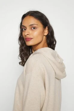 Calvin Klein Cashmere Mix Hoodie - Hoodie - White Clay Heather 13 Calvin Klein Cashmere Mix Hoodie - Hoodie - White Clay Heather -Gant shop 113a2bc14ccd4c9c85062840922c7094 scaled