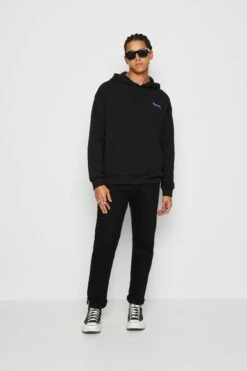 YOURTURN Unisex - Hoodie - Black -Gant shop 11b798a956804a4daef4d33ad4126ddd scaled