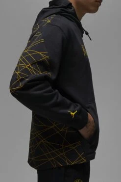 Nike Performance Jordan X Paris St Germain- Hoodie - Black Tour Yellow -Gant shop 136875abe6274d3bb4522deacce291b4 scaled
