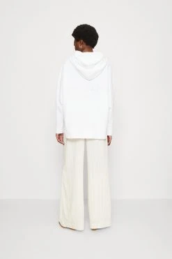 Marc O'Polo Wide Fit Hood Long Sleeve - Hoodie - White -Gant shop 1bdb499ea49f485ea92a55549fc2f64f scaled