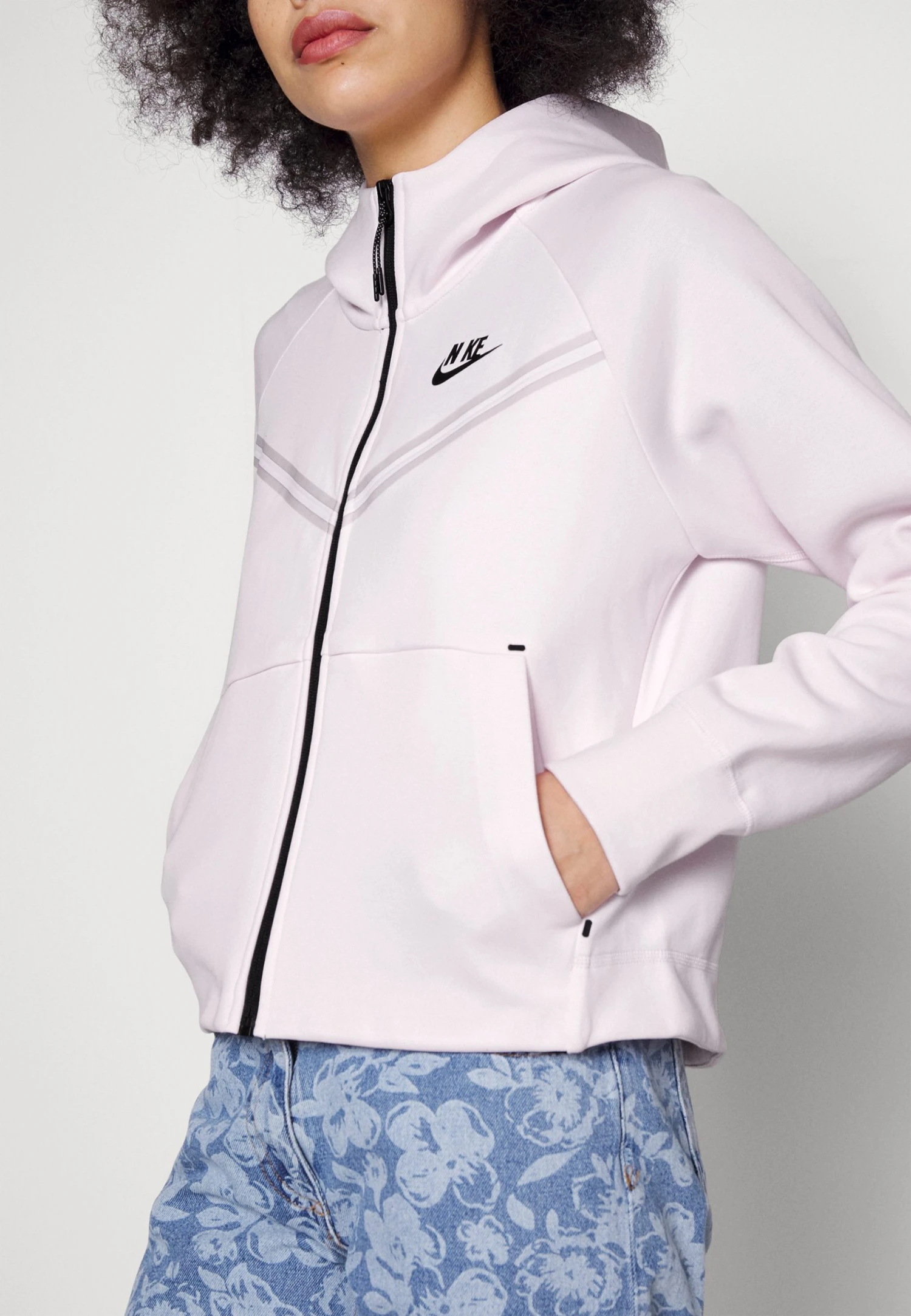 Nike Sportswear Tech Fleece Hoodie - Sweatjakke - Pink/Black 6 Nike Sportswear Tech Fleece Hoodie - Sweatjakke - Pink/Black - Bilde 4