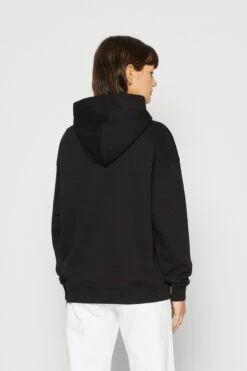 Tommy Jeans New Varsity Hoodie - Sweatshirt - Black 10 Tommy Jeans New Varsity Hoodie - Sweatshirt - Black -Gant shop 1dc114dbbd9c4be59d4452e2a42360aa scaled