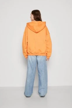 WRSTBHVR Valo Hoodie - Sweatshirt - Tangerine -Gant shop 1e6b64fb84494404965b12d5a8278276 scaled