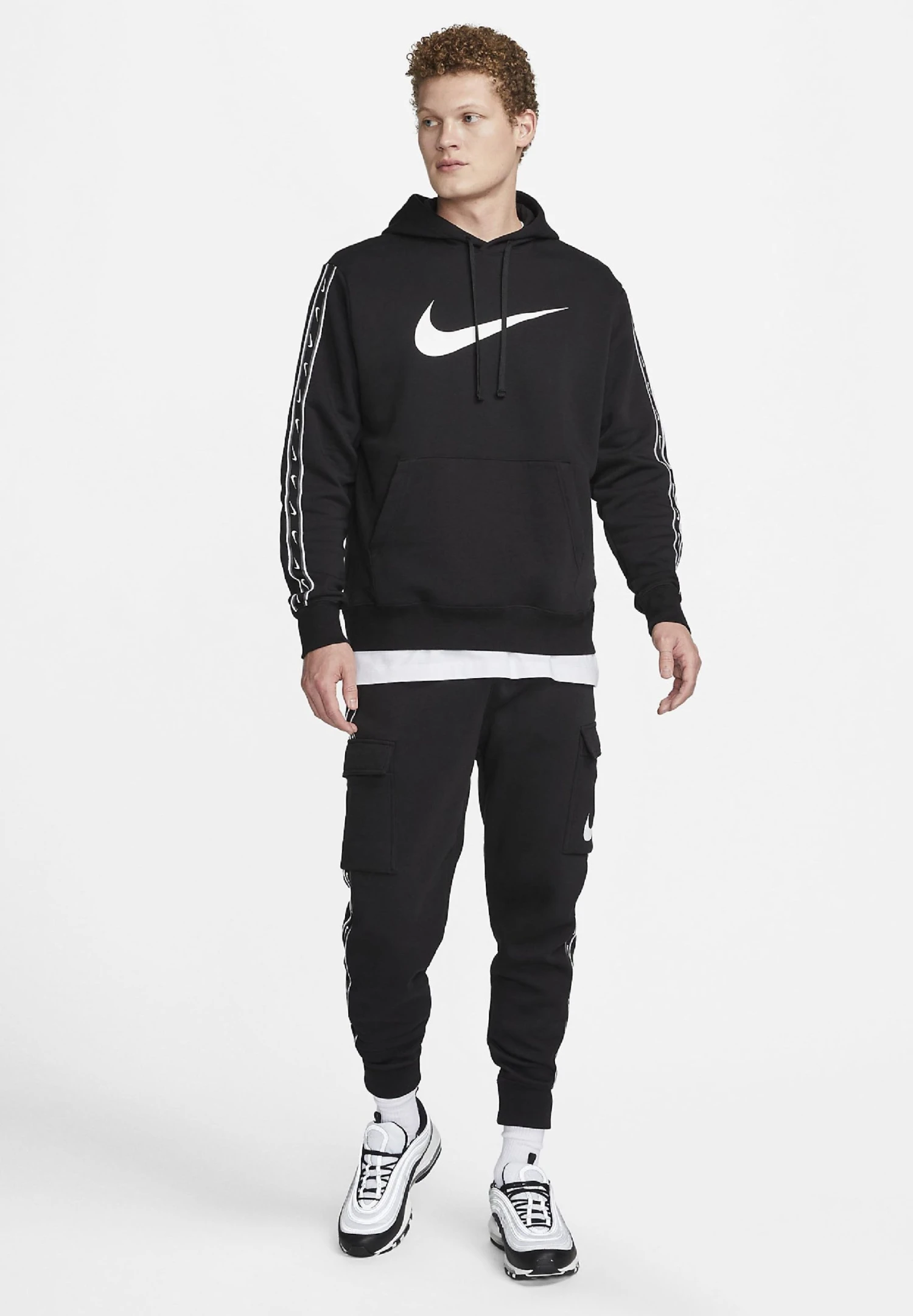 Nike Sportswear Repeat- Hoodie - Black Black White 4 Nike Sportswear Repeat- Hoodie - Black Black White - Bilde 2