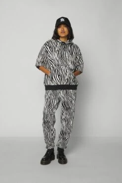 Adidas Originals Hoodie - Sweatshirt - Cloud White/Black 14 Adidas Originals Hoodie - Sweatshirt - Cloud White/Black -Gant shop 2037387b840c4a60ada67fdea806b624 scaled