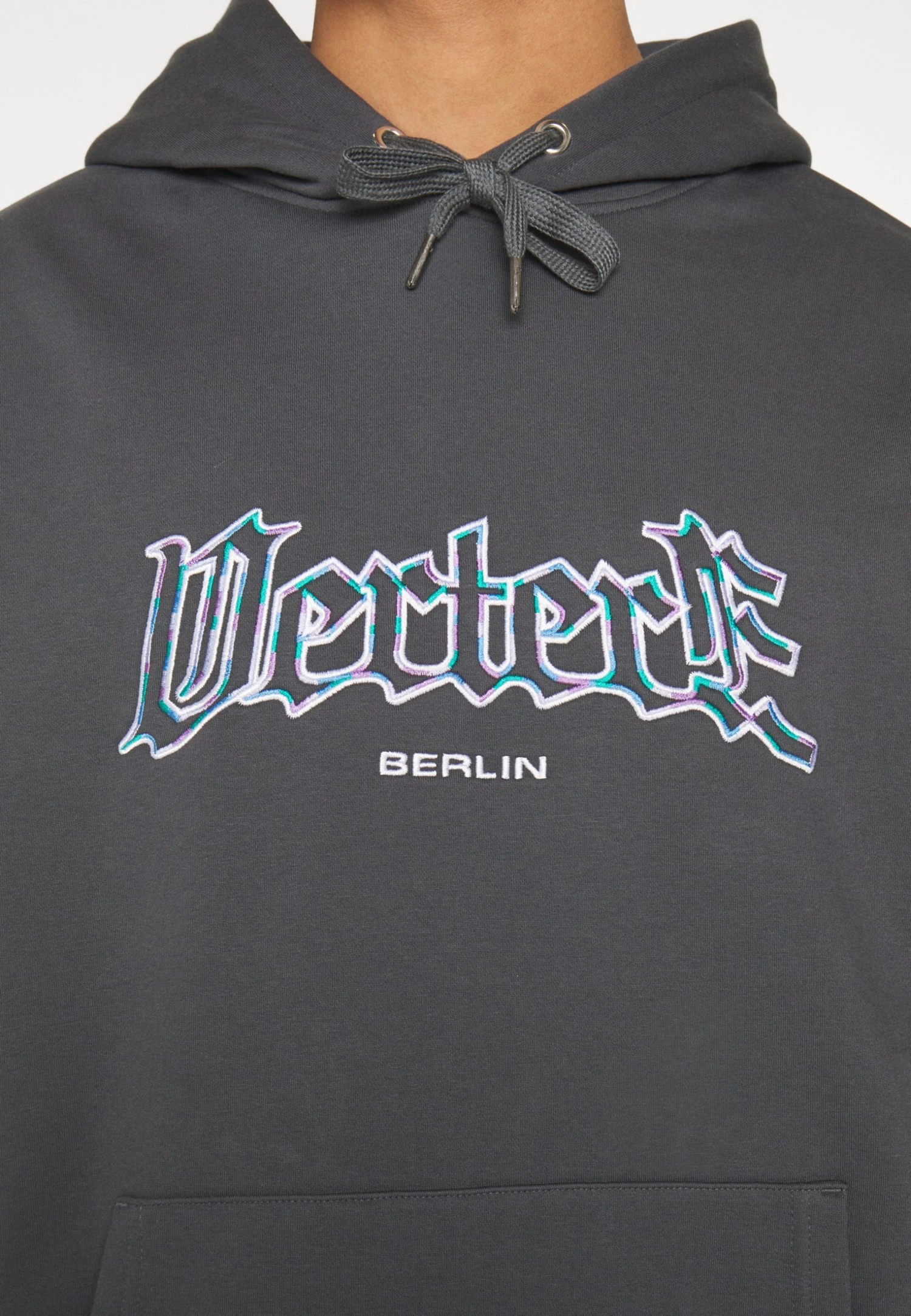 Vertere Berlin Glass Logo Hoodie Unisex - Sweatshirt - Anthracite 10 Vertere Berlin Glass Logo Hoodie Unisex - Sweatshirt - Anthracite - Bilde 8