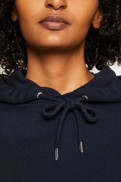 Tommy Hilfiger Monotype Slv Crop - Hoodie - Desert Sky -Gant shop 24bac068a447456ea9b437d012083f98 scaled