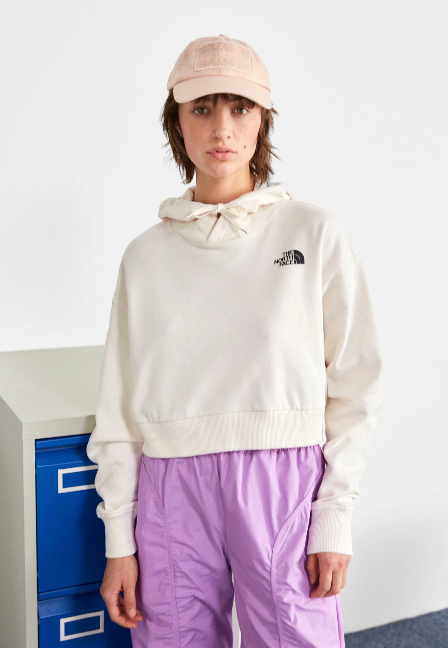 The North Face Trend Crop Hoodie - Hoodie - Gardenia White 3 The North Face Trend Crop Hoodie - Hoodie - Gardenia White