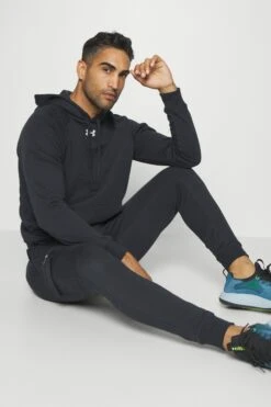 Under Armour Rival Hoodie - Hoodie - Black -Gant shop 2b68d1d5c64f48db9e358de1b731491f scaled