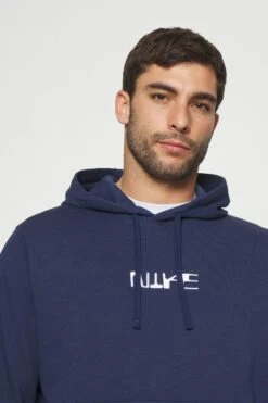 Nike Performance Club Hoodie - Hoodie - Midnight Navy/White -Gant shop 2ce071209bb14a87886d1c9b9bce4100 scaled