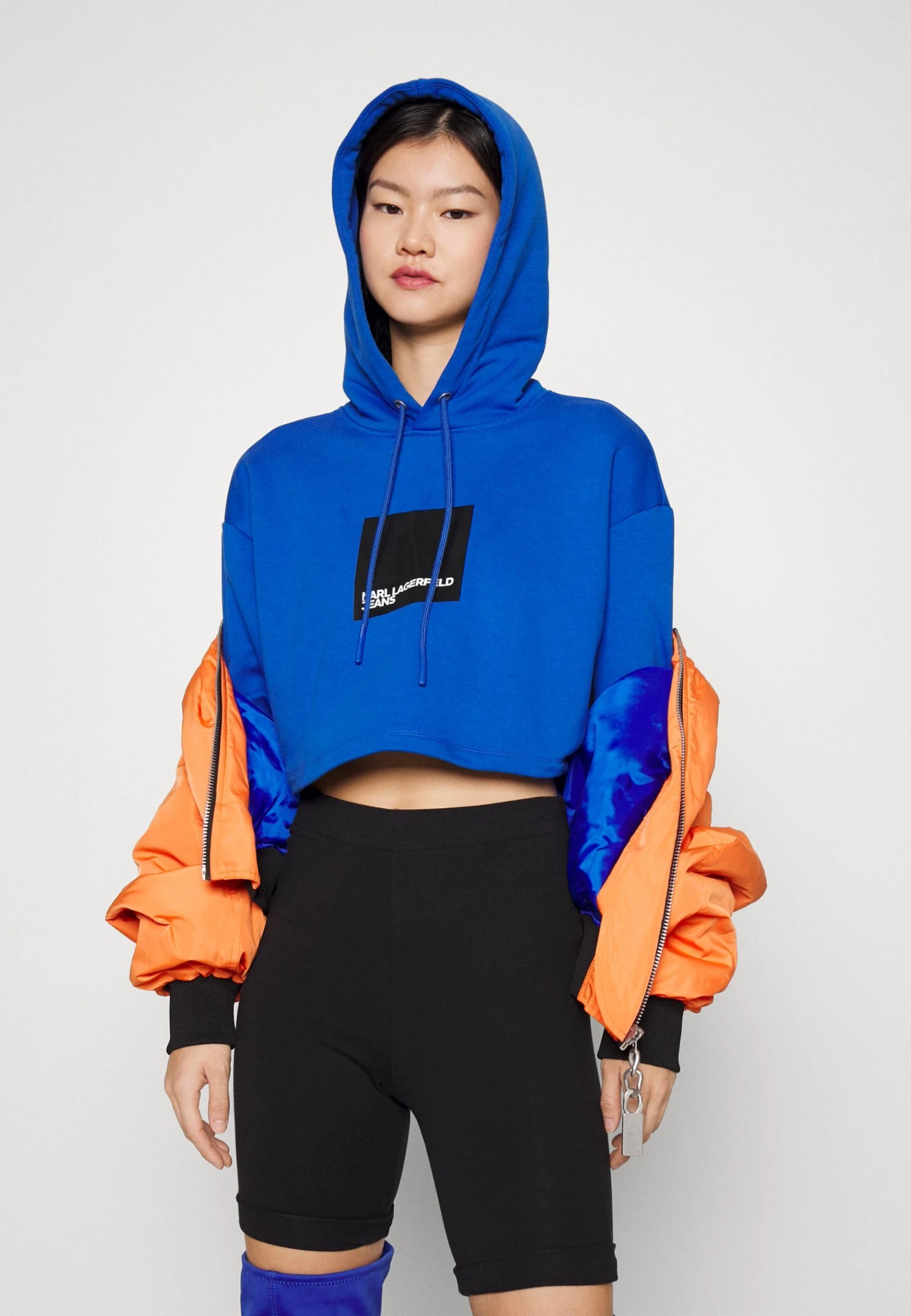 Karl Lagerfeld Jeans Cropped Hoodie - Sweatshirt - Blue 6 Karl Lagerfeld Jeans Cropped Hoodie - Sweatshirt - Blue - Bilde 4