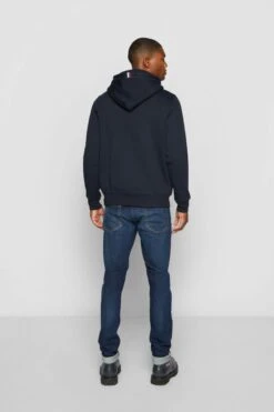 Tommy Hilfiger Essential Monogram Hoody - Hoodie - Desert Sky -Gant shop 3573990c3f3a4d2cbed6b71815ccd6b9 scaled