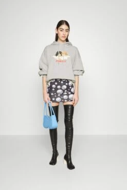 FIORUCCI Oversized Hoodie - Sweatshirt - Grey 9 FIORUCCI Oversized Hoodie - Sweatshirt - Grey -Gant shop 35a64b29ecd74b60a5c624936f308568 scaled