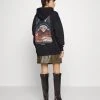 COLOURFUL REBEL Moon Oversized Hoodie - Sweatshirt - Black 1 COLOURFUL REBEL Moon Oversized Hoodie - Sweatshirt - Black -Gant shop 35f4435525454d65be604ce75eedf30c