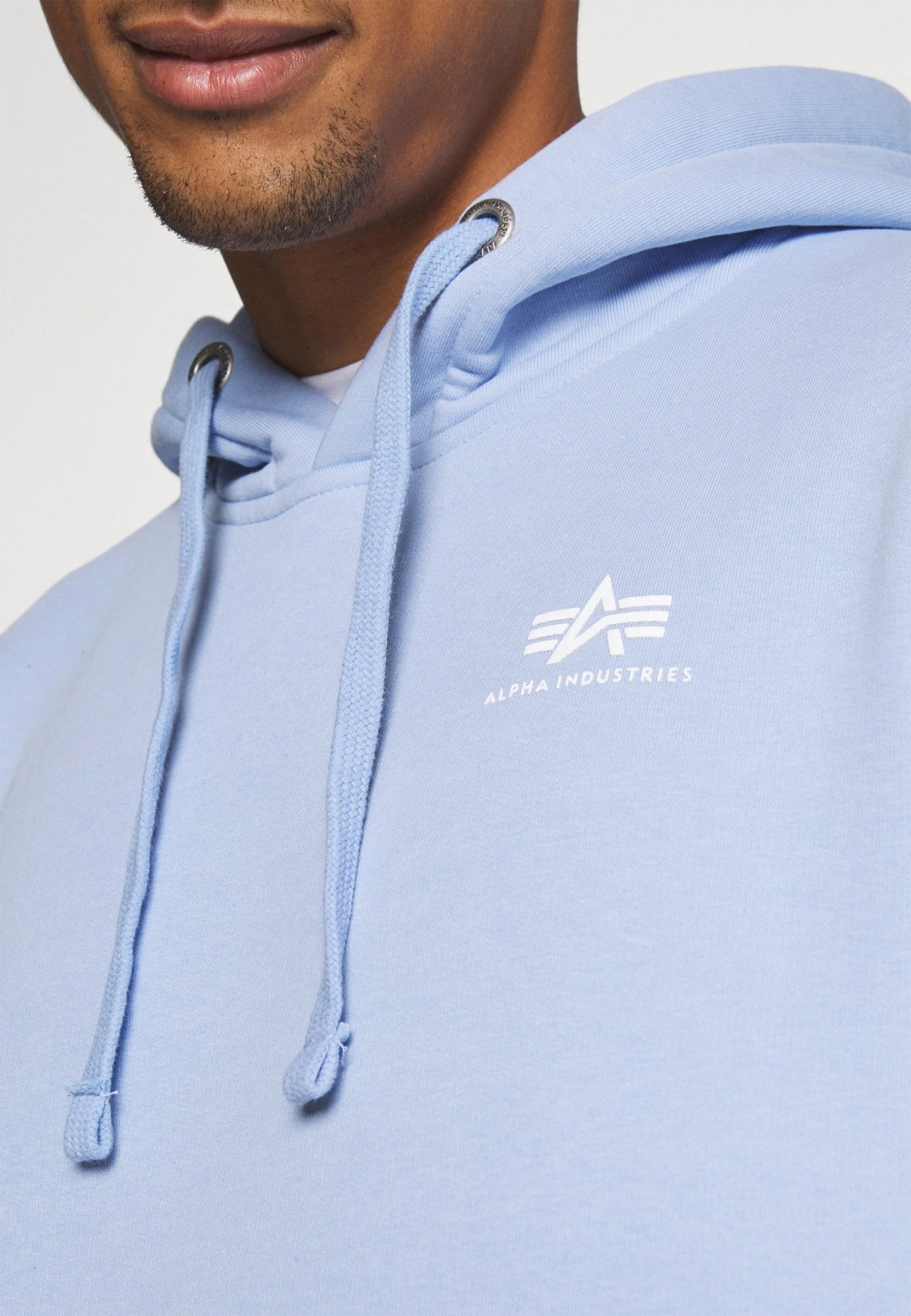 Alpha Industries Basic Hoody Small Logo - Hoodie - Light Blue 9 Alpha Industries Basic Hoody Small Logo - Hoodie - Light Blue - Bilde 7