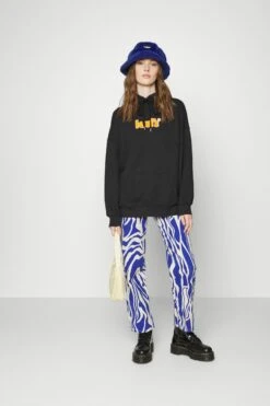 Levi's Prism Hoodie - Sweatshirt - Black -Gant shop 38532ed925b34f74ad4c99aa2f581fce scaled