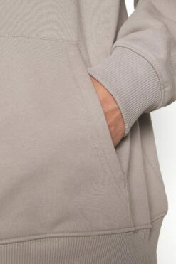 Vertere Berlin Rose Hoodie Unisex - Sweatshirt - Dune -Gant shop 393e28ec48ad4977bc66afb25f3ddc05 scaled