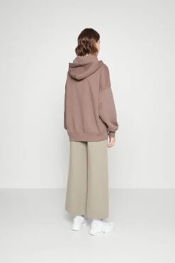 Abercrombie & Fitch Long Sunday - Hoodie - Grey Brown -Gant shop 3984256f0d7f45b080b33db29cee0704 scaled