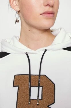 Boss Ejoiny - Hoodie - White -Gant shop 39ae90df8b034c5fbd5a6c1b76cd14fd scaled