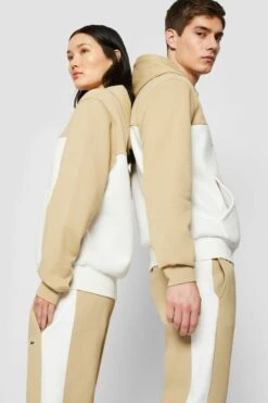 Lacoste Hoodie - Twig/Flour -Gant shop 3a3618e8ac1141bbabb0a2180b54da65 scaled