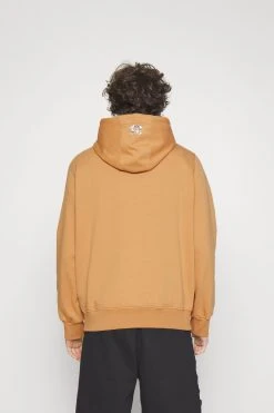 BARROW Hoodie Unisex - Hoodie - Burnt Sand -Gant shop 3c78908cc14b48d78c0c49b2743bc577 scaled