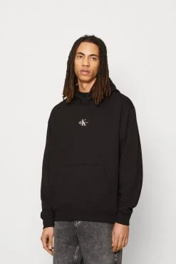 Calvin Klein Jeans Archival Monologo Back Hoodie Unisex - Hoodie - Black -Gant shop 3d45ded001644eecbca657230257ab76 scaled
