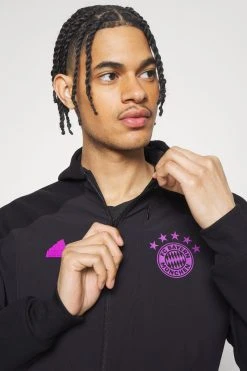 ADIDAS PERFORMANCE Fc Bayern München Hoodie - Klubbklær - Black/Shock Purple -Gant shop 3dbe358c250347678d32c1221a23340c scaled