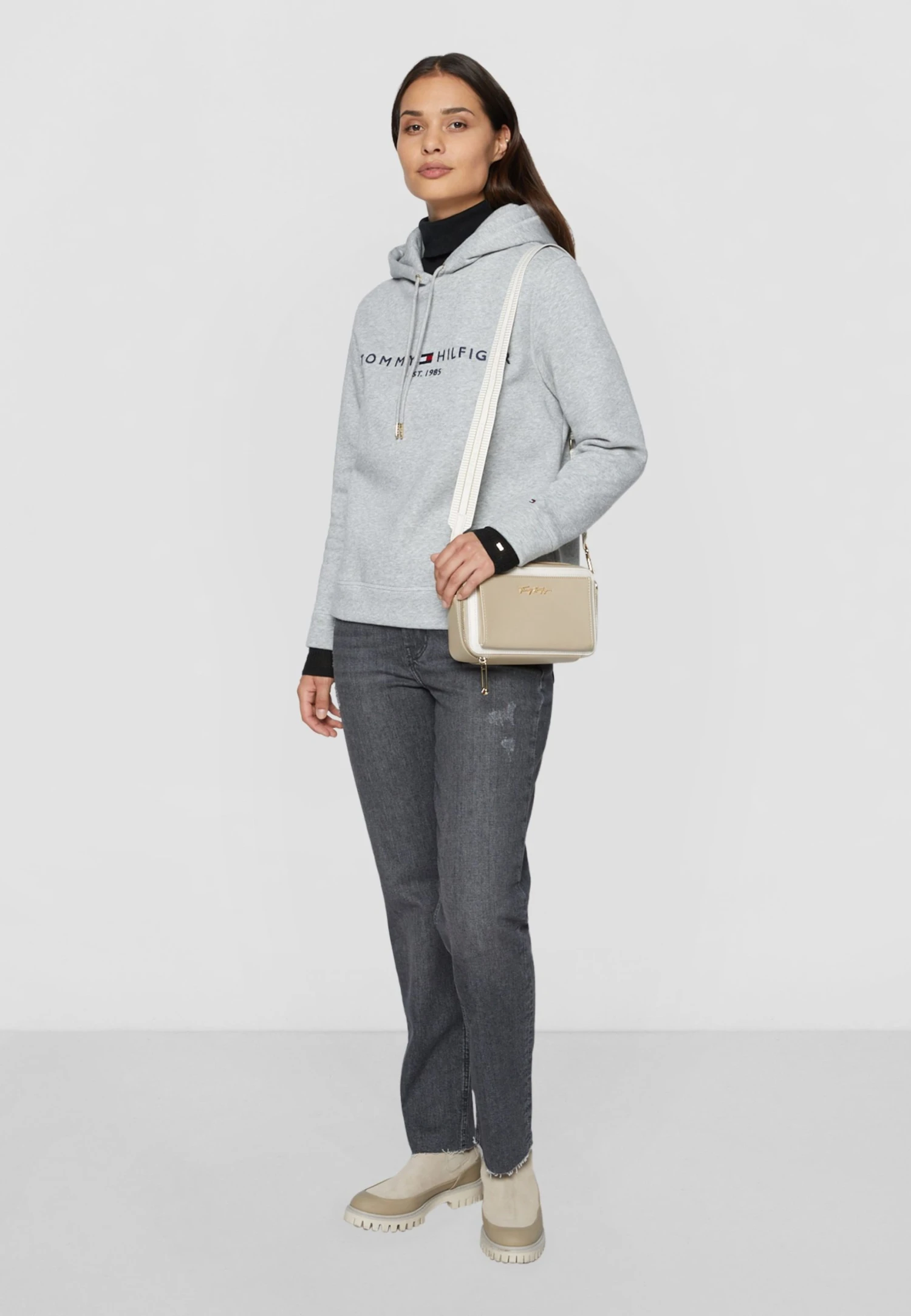 Tommy Hilfiger Hoodie - Grau 4 Tommy Hilfiger Hoodie - Grau - Bilde 2