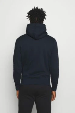 Champion Legacy Hooded - Hoodie - Navy -Gant shop 3f5d6005d2c5425c9a38ec06d95a90c8 scaled