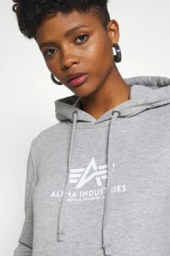 Alpha Industries New Basic Hoody - Hoodie - Grey Heather -Gant shop 3f7d6d42141f42cc9843441f491a6bd4 scaled