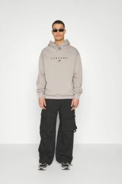 Vertere Berlin Rose Hoodie Unisex - Sweatshirt - Dune -Gant shop 453c487f0db94c61b1d997879e27aa8b scaled