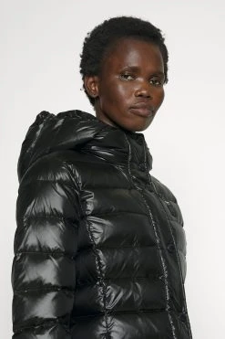 Blauer Basic Long Hoodie Jacket - Dunkåpe / -Frakk - Black -Gant shop 47134f56f42b4633b8b7f5ff765b7aca scaled