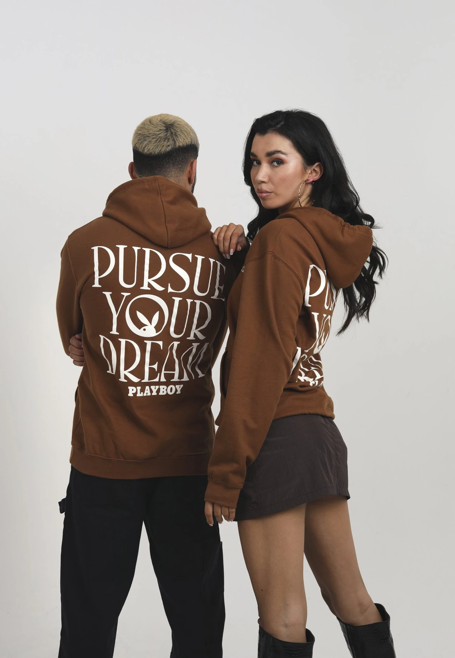 LEGACY STUDIOS Playboy Pursue Your Dream Hoodie Unisex - Hoodie - Caramel Toffee 5 LEGACY STUDIOS Playboy Pursue Your Dream Hoodie Unisex - Hoodie - Caramel Toffee - Bilde 3