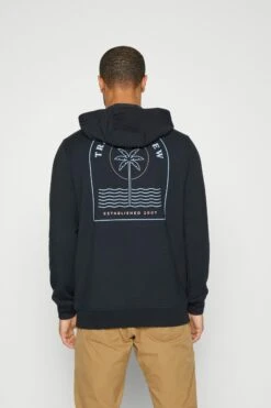 TravisMathew Basilica - Hoodie - Black -Gant shop 48dbd6ecea7e4a5fbf91703a1e895024 scaled