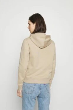 Gant Archive Shield Hoodie - Hoodie - Dry Sand -Gant shop 4a4d1838ea9f4e16b37e15b3f82f8aca scaled