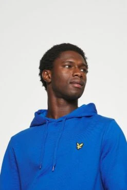 Lyle & Scott Hoodie - Hoodie - Bright Blue -Gant shop 4b6a8dabb0934dd2a69eff98d6b83226 scaled