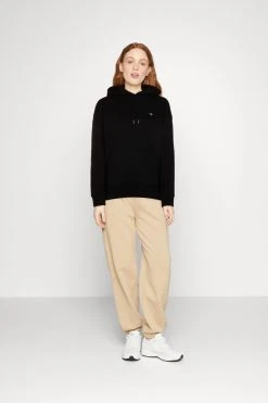 Gant Shield Hoodie - Hoodie - Black 9 Gant Shield Hoodie - Hoodie - Black -Gant shop 4e9120112f244cb4917dfd0af4e6a893 scaled