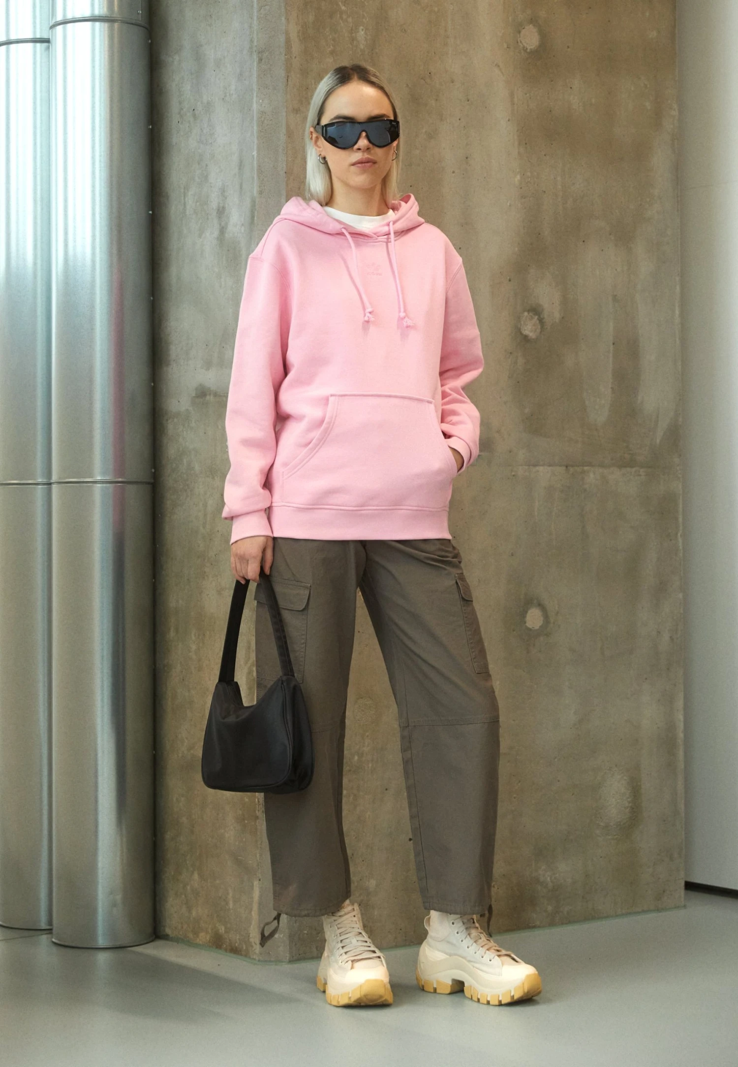 Adidas Originals Adicolor Essentials Hoodie - Hoodie - True Pink 4 Adidas Originals Adicolor Essentials Hoodie - Hoodie - True Pink - Bilde 2