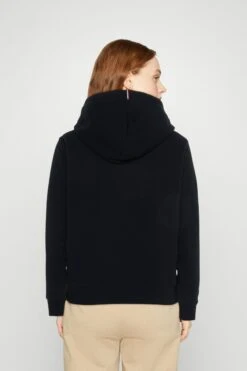 Tommy Hilfiger 1985 Modern Hoodie - Hoodie - Desert Sky 10 Tommy Hilfiger 1985 Modern Hoodie - Hoodie - Desert Sky -Gant shop 54f3a8835b87478bb3d02c1e2c5fab61 scaled