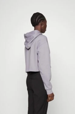 Calvin Klein Jeans Printed Box Cropped Hoodie - Hoodie - Lavender Aura -Gant shop 5be30c137e0942dca9f46072aec1bfa5 scaled