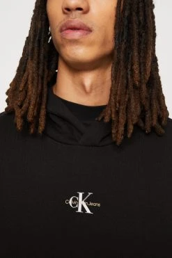 Calvin Klein Jeans Archival Monologo Back Hoodie Unisex - Hoodie - Black -Gant shop 5c3e205052c24a0791dd78bb8c3fc00d scaled