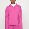 Nike Performance Hoodie - Hoodie - Cosmic Fuchsia 2 Nike Performance Hoodie - Hoodie - Cosmic Fuchsia -Gant shop 5c9deeb8b4fa43eca1176dc8d297b90c