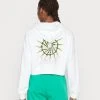 Adidas Originals Cropped Hoodie - Sweatshirt - White -Gant shop 5d87679a3c234b419863214c8eb1923b